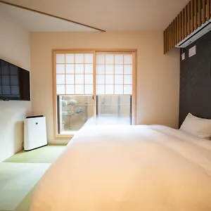 Yado Tenku Nijo Apartment